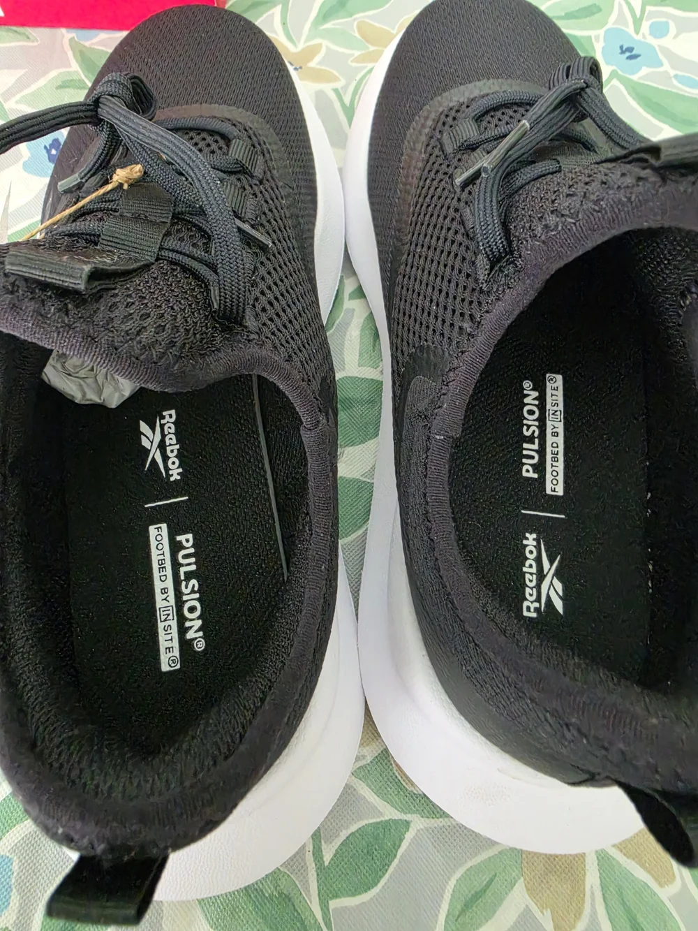 Reebok Cityride Women’s Running Shoes Black/White Size 7 – Brand New